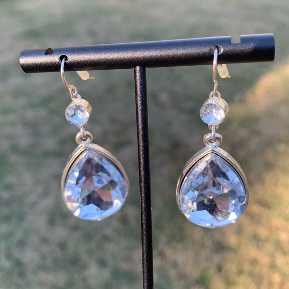 Jewelry - crystal teardrop dangle drop statement earrings party glam formal sparkly
